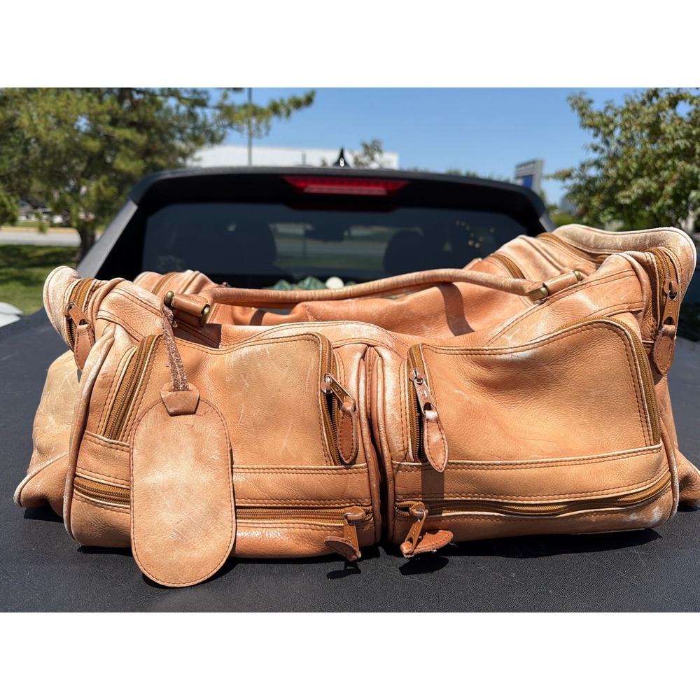Bugatti Vintage Tan Leather Duffel Bag Travel Weekender Made in Colombia Large